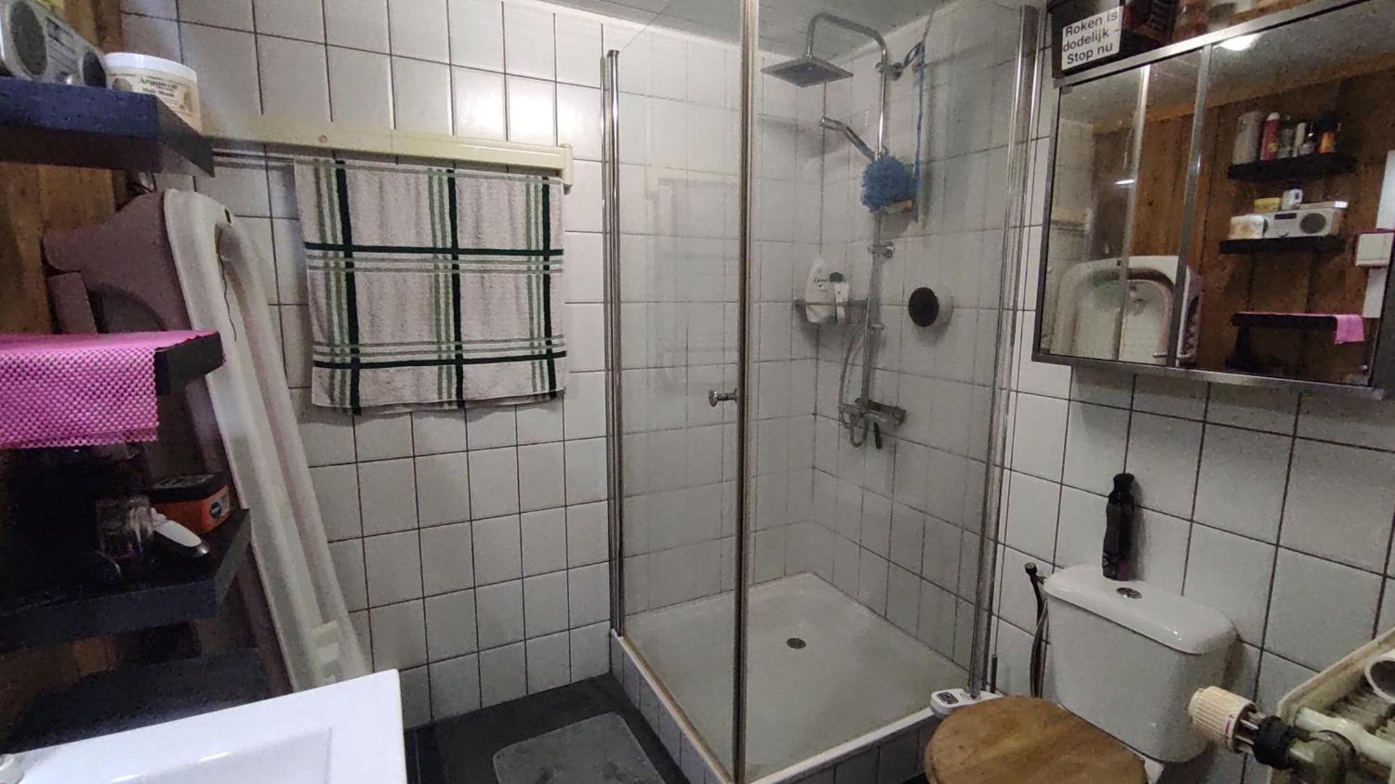 "Tempat Senang" Chalet On The Beautiful Veluwe With Airco Sauna Bbq Jacuzzi Beamer And Dog プッテン エクステリア 写真