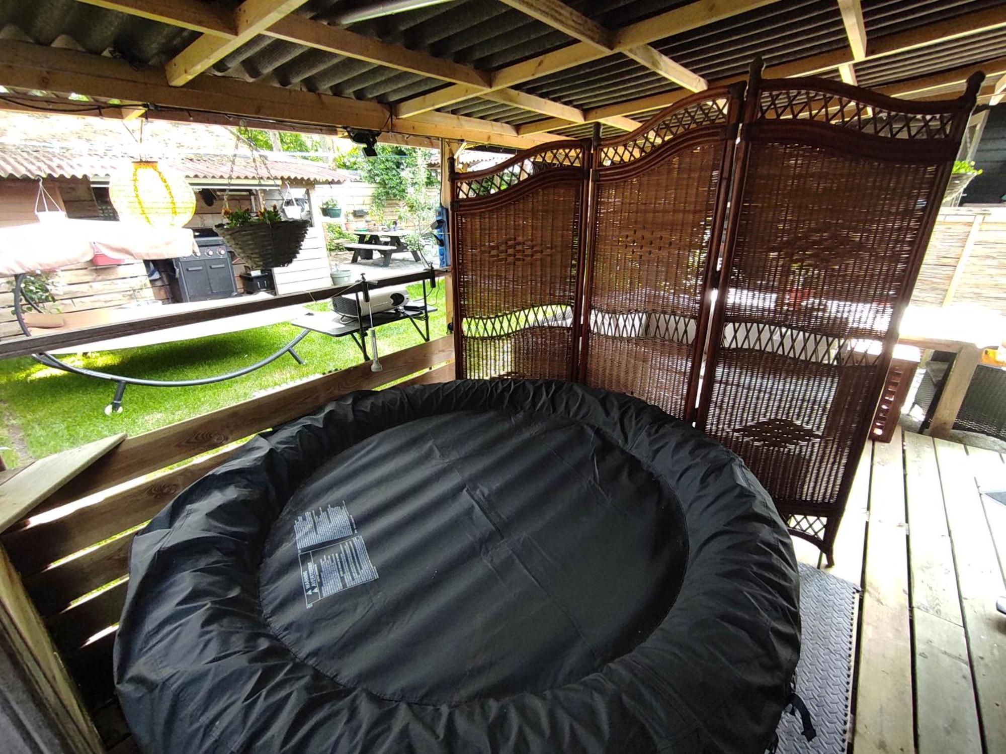 "Tempat Senang" Chalet On The Beautiful Veluwe With Airco Sauna Bbq Jacuzzi Beamer And Dog プッテン エクステリア 写真