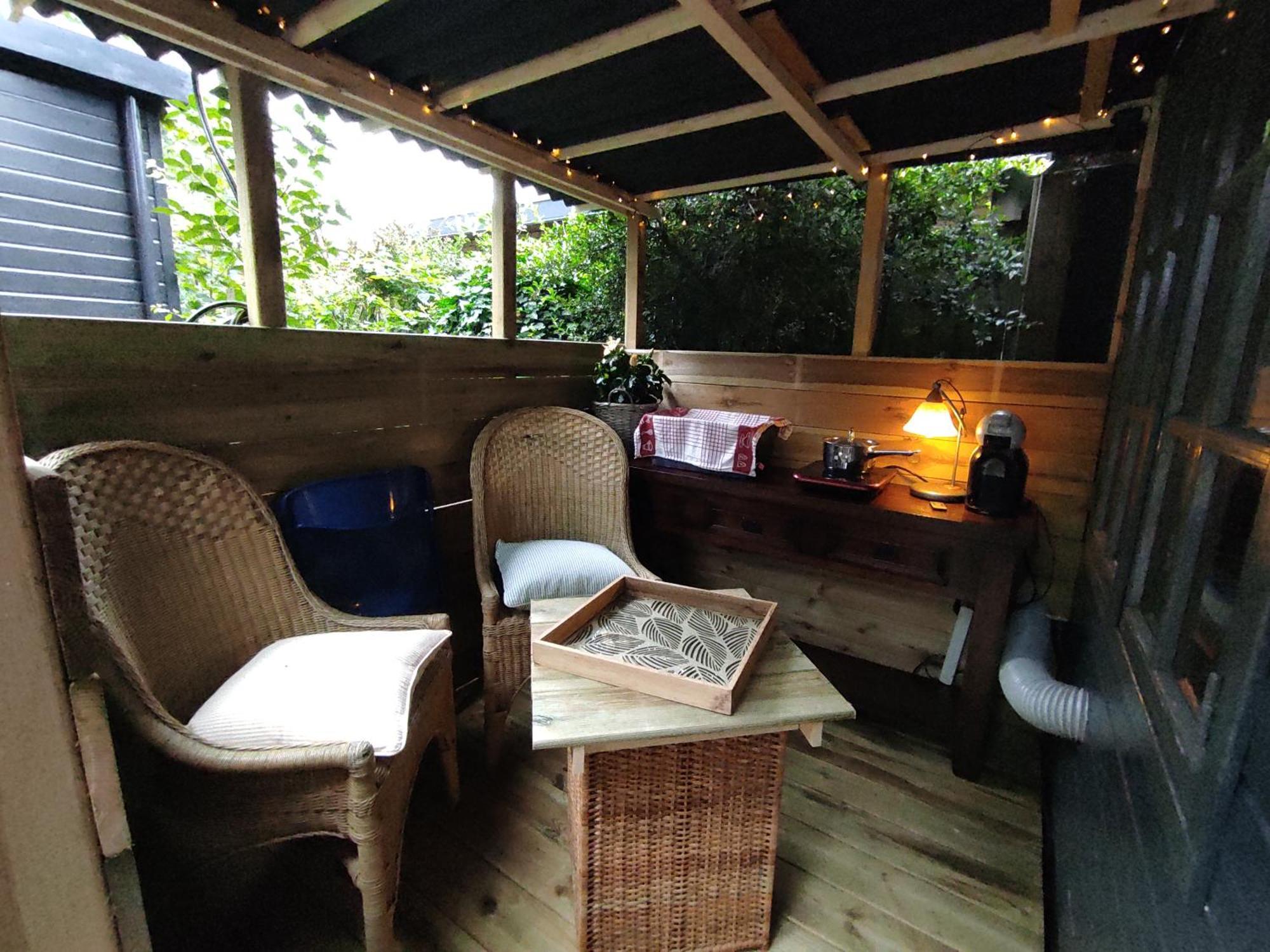 "Tempat Senang" Chalet On The Beautiful Veluwe With Airco Sauna Bbq Jacuzzi Beamer And Dog プッテン エクステリア 写真